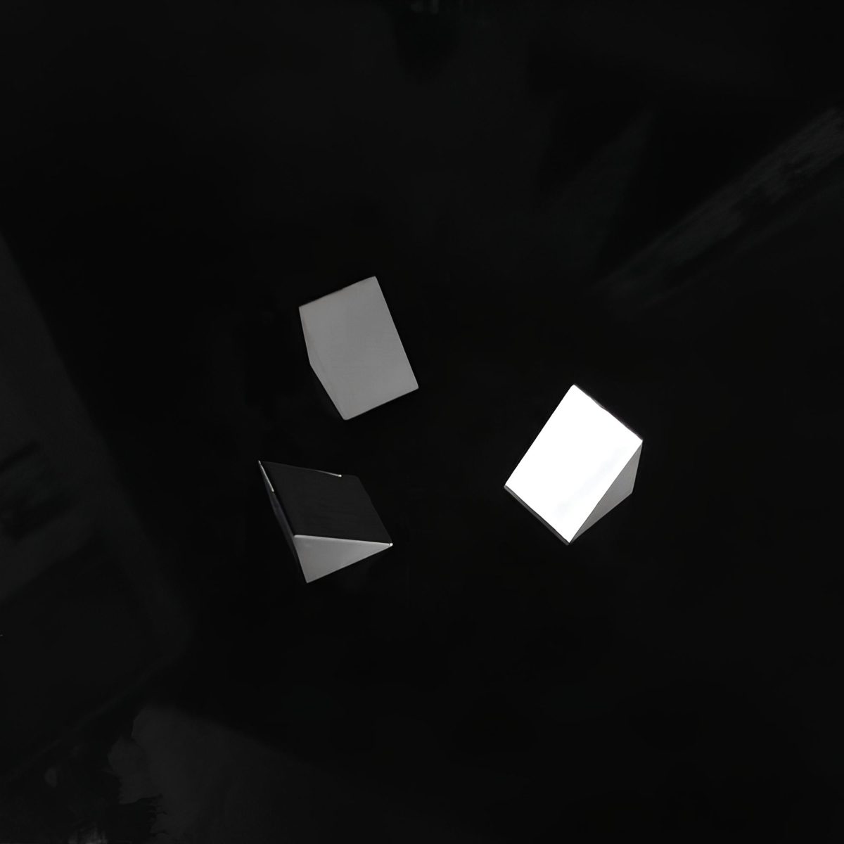 3 mm BK7 Right-angle Optical Prism — image 1