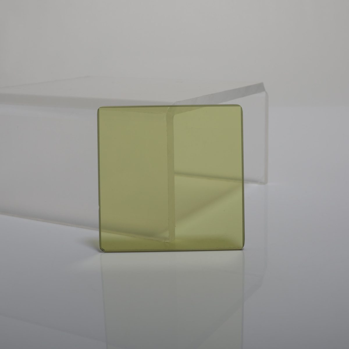Custom Size Colored Glass Round Optical Filter