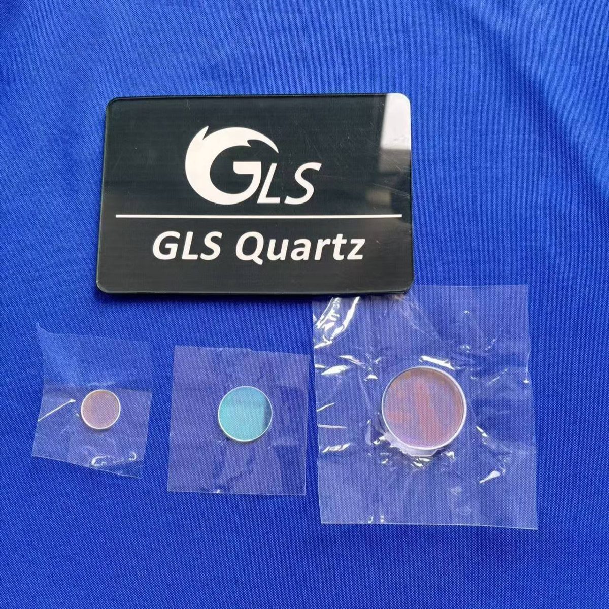 5x0.8 mm Fused Silica Round Optical Window, AR Coated — image 1