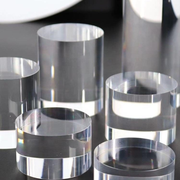 18 mm N-BK7 Cylindrical Lens, AR Coated — image 1