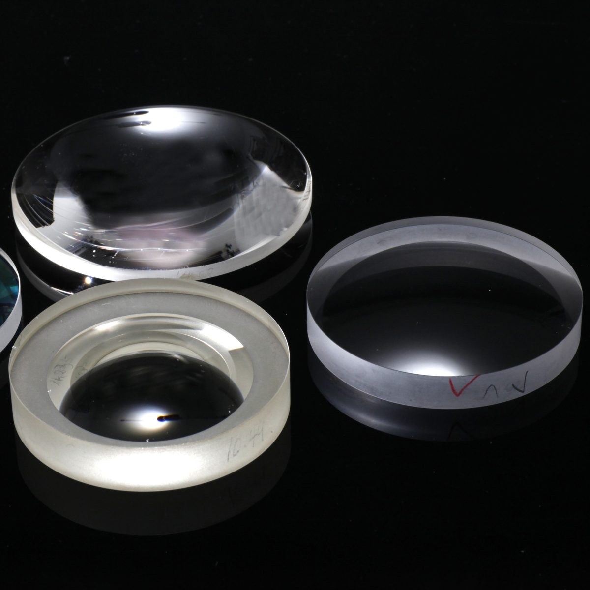 1x1 mm N-BK7 Plano-convex Lens, AR Coated — image 1